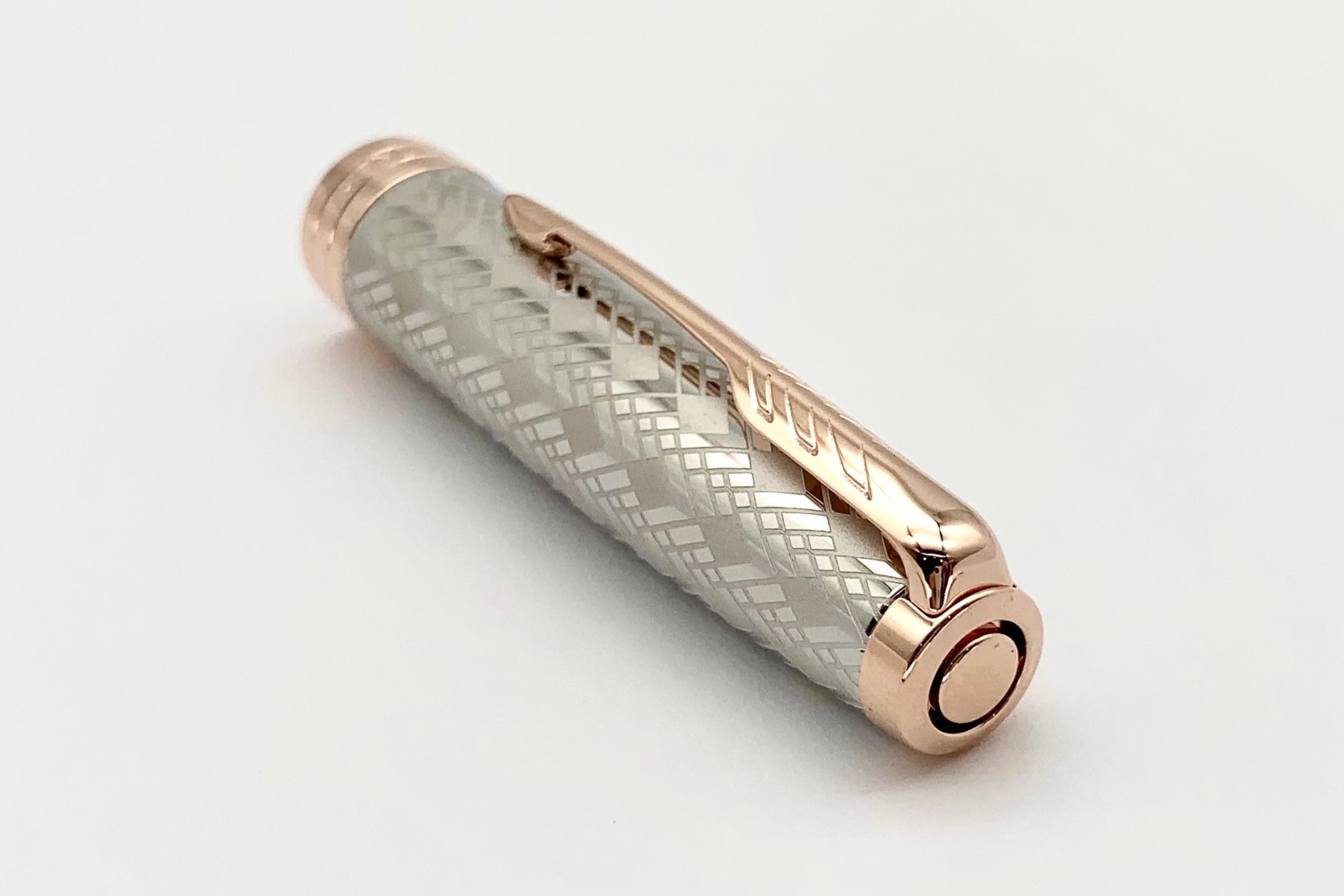 ParkerSonnetMetalAndGreyLacquerwithRoseGoldTrimRollerBallPen_i